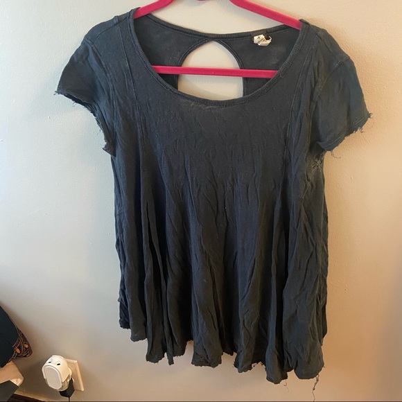 Free People Flowy Basic T-Shirt. Size XS. - Picture 2 of 3